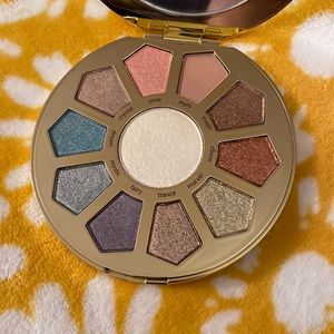 tarte Make believe in Yourself eye and cheek pallet. NEW IN BOX. NEVER USED